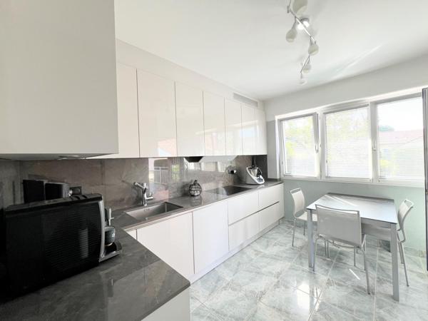 ALTKIRCH – Sur les hauteurs | Maison familiale – Vue Vosges – 3 garages