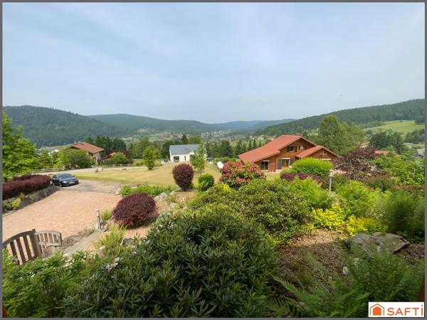 Chalet d'exception avec grand terrain paysagé de 2000 M2 ,  proximité des pistes et de la nature, emplacement rare.