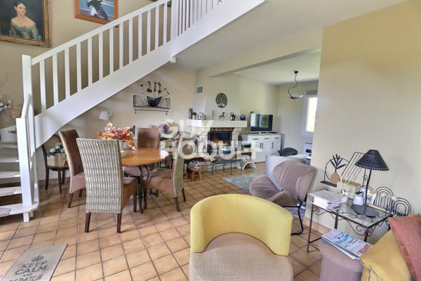 MAISON À VENDRE DE 5 PIÈCES DE 194,00 M²