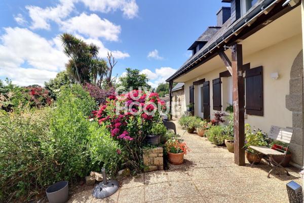 MAISON À VENDRE DE 5 PIÈCES DE 194,00 M²