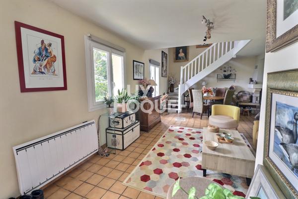 MAISON À VENDRE DE 5 PIÈCES DE 194,00 M²