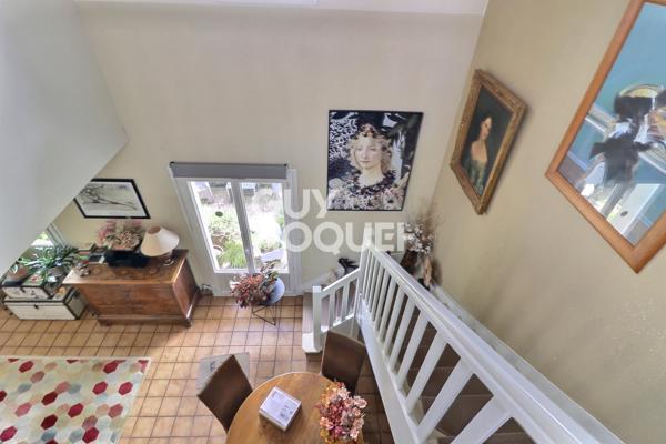 MAISON À VENDRE DE 5 PIÈCES DE 194,00 M²