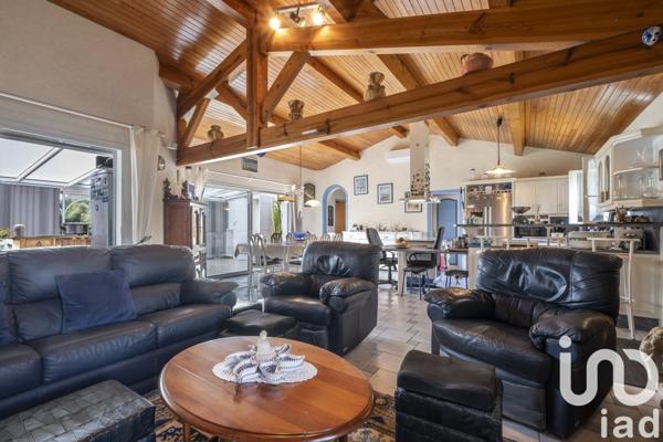 Maison 5 pièces de 168 m² à Sainte-Marie-de-Ré (17740)