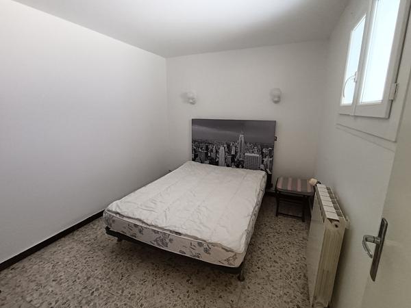 Six-fours les plages Maison T7 en R+1 d'environ 170 m² sur un terrain de 1100 m²