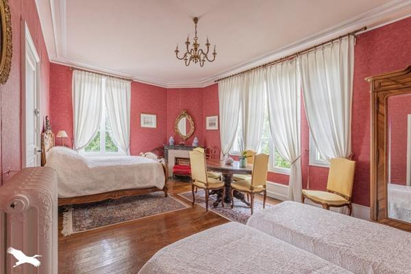 Maison à vendre |  Cinq-Mars-la-Pile |  7 pièces | 218 m²