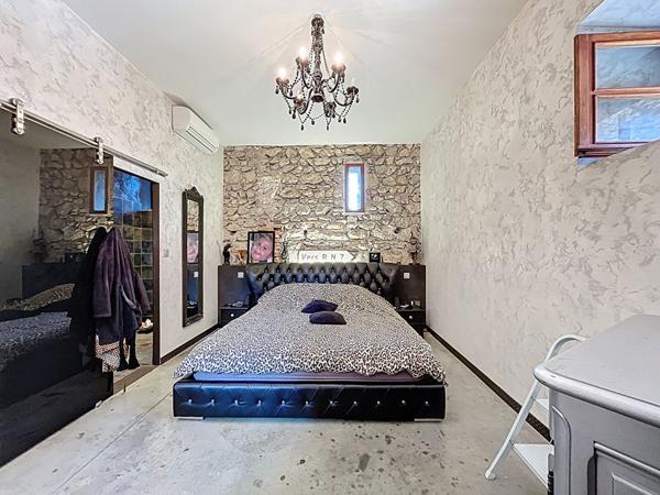 MAISON DE GRAND STANDING DE 188 M² AVEC PISCINE SUR UNE PARCELLE TERRAIN DE 390 M²