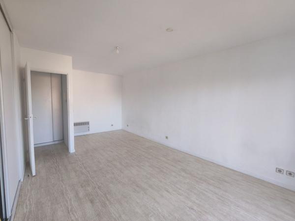 Appartement gare ERMONT-EAUBONNE - 1 pièce - 32.18 m2
