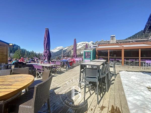 Montriond, Local et fonds de commerce  95 m² à vendre