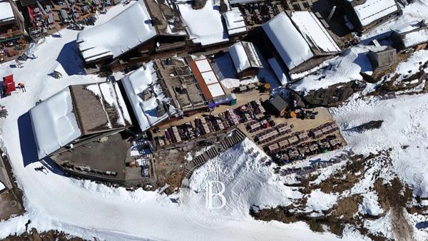 Montriond, Local et fonds de commerce  95 m² à vendre