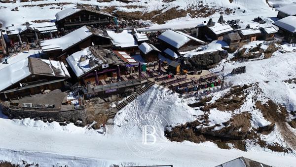 Montriond, Local et fonds de commerce  95 m² à vendre