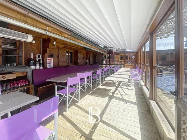 Montriond, Local et fonds de commerce  95 m² à vendre