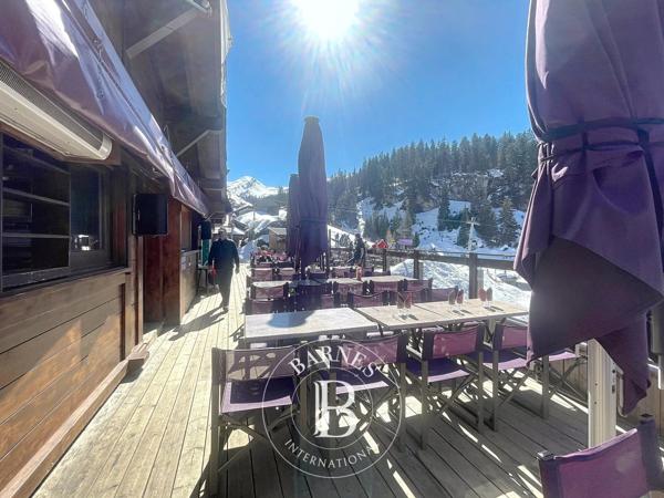 Montriond, Local et fonds de commerce  95 m² à vendre