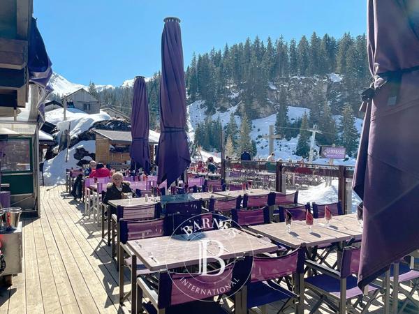 Montriond, Local et fonds de commerce  95 m² à vendre