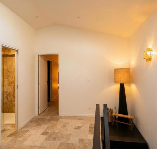 Maison neuve de 190 m² qui mélange le style urbain et une touche de Bali