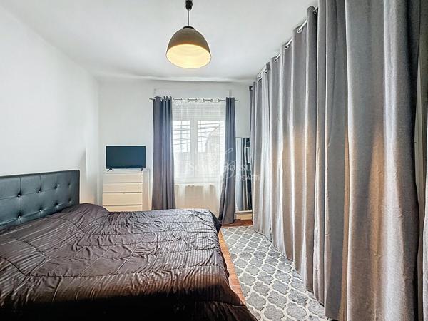 NOUVEAUTÉ SAFTI MAISON 3 CHAMBRES + BUREAU + STATIONNEMENT PRIVATIF + GRANDE COUR