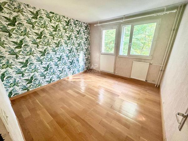 appartement 4 pièces 82m² verneuil sur seine €199 900 ** - Référence 996