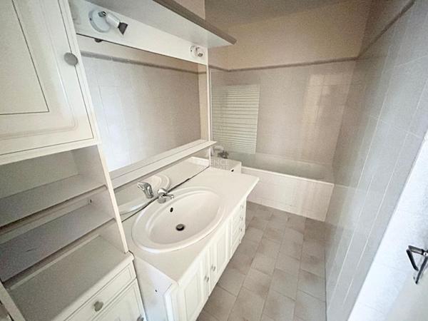 appartement 4 pièces 82m² verneuil sur seine €199 900 ** - Référence 996