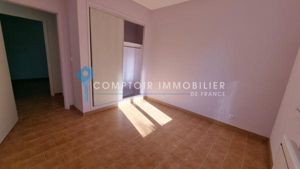 Villa
                                                                                                                                                                                                                                                                                                                        4 pièce(s)                                                                                                                                                                                                          3 chambre(s)                                                                                                                                                                                                          102  m²