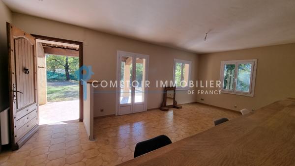 Villa
                                                                                                                                                                                                                                                                                                                        4 pièce(s)                                                                                                                                                                                                          3 chambre(s)                                                                                                                                                                                                          102  m²
