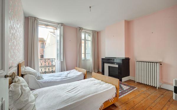 Appartement à vendre    5 pièces •  Toulouse
