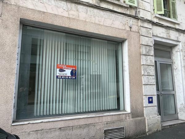 A LOUER SECTEUR ALSACE LORRAINE NIORT 40m2 BUREAUX EN RDC