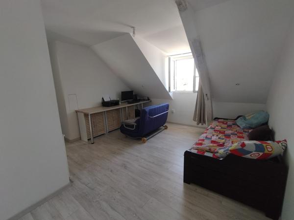 À vendre - Maison, 7 pièces située à Lhomme (72340)