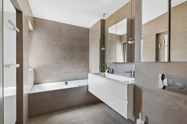 Vente Appartement de luxe Neuilly-sur-Seine 5 Pièces 150 m²