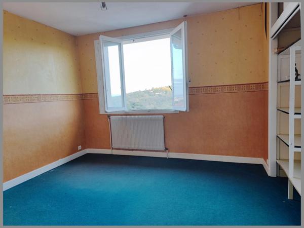 Immeuble à vendre CEYRAT (63)