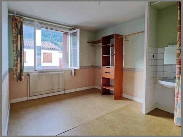 Immeuble à vendre CEYRAT (63)