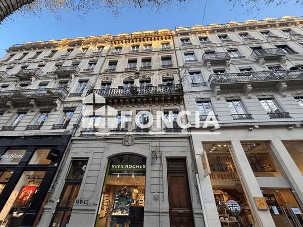 Location Appartement 3 pièces 89.75 m² - 15 AVENUE DE SAXE Lyon 69006