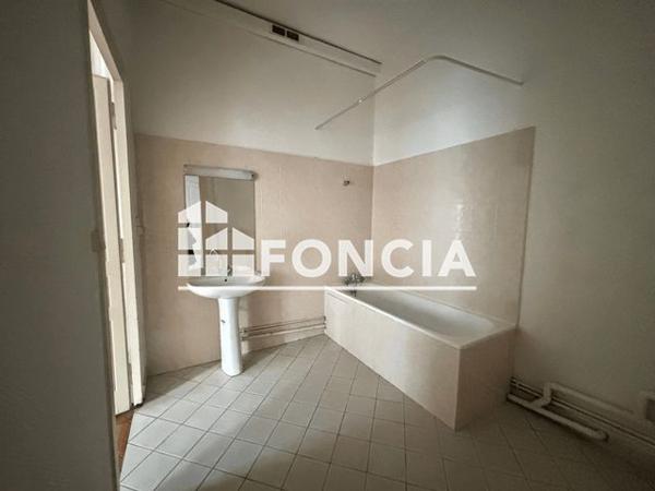 Location Appartement 3 pièces 89.75 m² - 15 AVENUE DE SAXE Lyon 69006