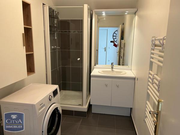 Appartement à louer 1 pièce 30.07m²