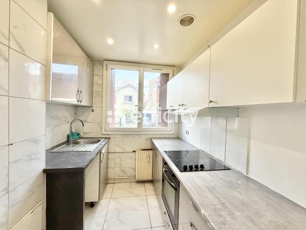 Appartement
         2 pièces
        - 40 m² 170 000 € *