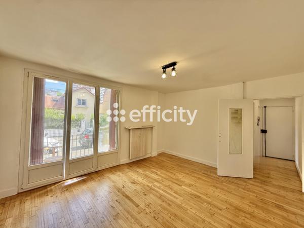 Appartement
         2 pièces
        - 40 m² 170 000 € *