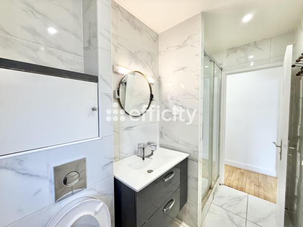 Appartement
         2 pièces
        - 40 m² 170 000 € *