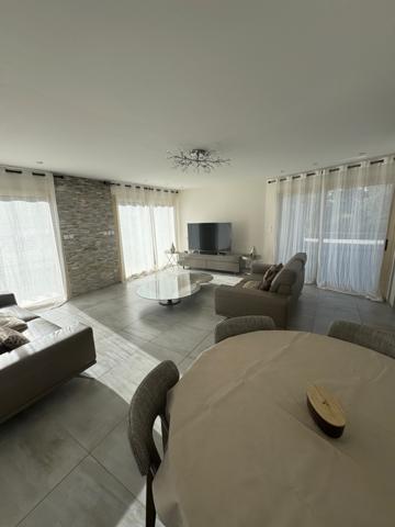 Chabeuil (26120) Grande maison à Chabeuil