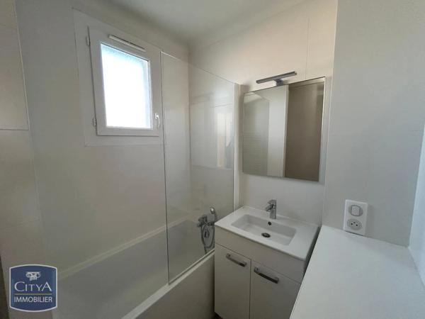 Appartement à louer 4 pièces 66.35m²