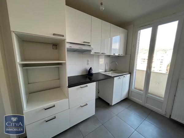 Appartement à louer 4 pièces 66.35m²