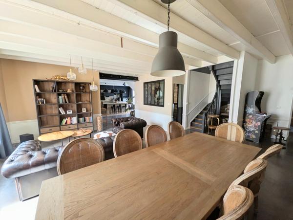 Maison d'exception 250m²-7 Pièces-Piscine