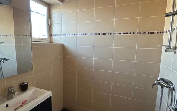 Maison à vendre    3 pièces • 64 m2 La Bâtie-Montgascon