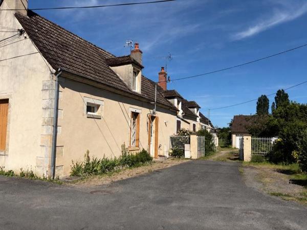 Maison à vendre 114 030 € Saint-Amand-Montrond 5 p 114 m² DPE E