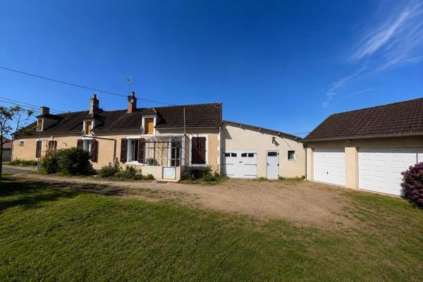 Maison à vendre 114 030 € Saint-Amand-Montrond 5 p 114 m² DPE E