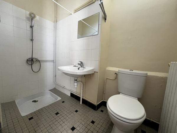 Maison à vendre 114 030 € Saint-Amand-Montrond 5 p 114 m² DPE E