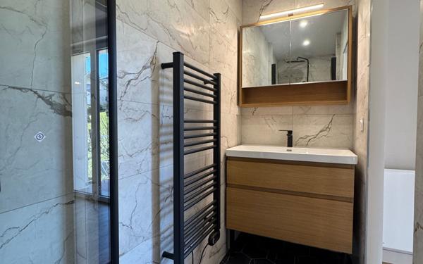 Appartement à vendre    3 pièces • 100,19 m2 Aix-les-Bains