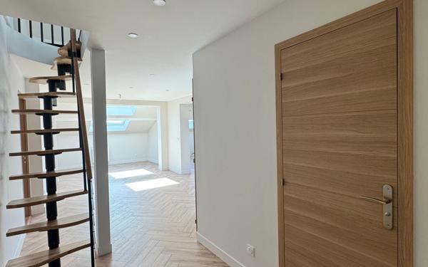 Appartement à vendre    3 pièces • 100,19 m2 Aix-les-Bains