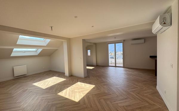 Appartement à vendre    3 pièces • 100,19 m2 Aix-les-Bains