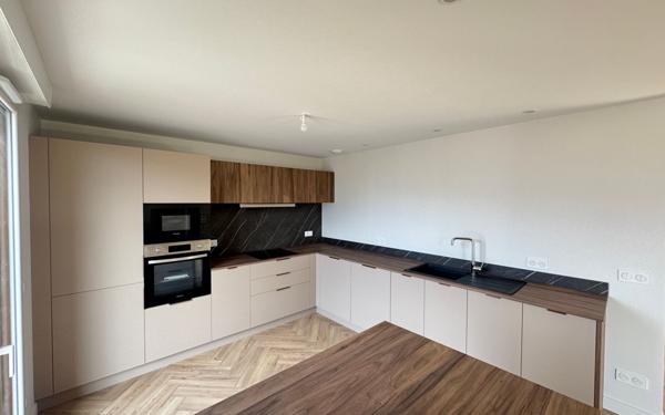 Appartement à vendre    3 pièces • 100,19 m2 Aix-les-Bains