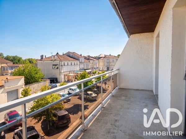 Location appartement 3 pièces 51 m² Rouillac