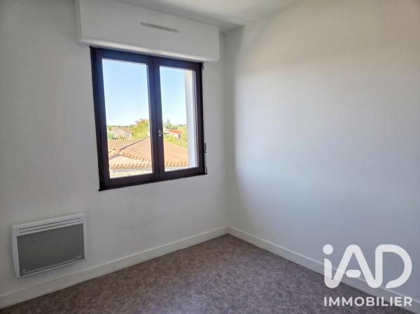 Location appartement 3 pièces 51 m² Rouillac