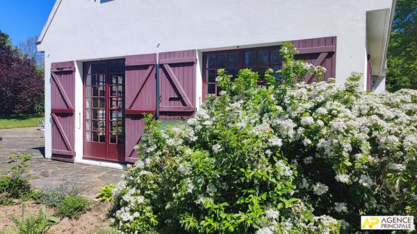 Le Chesnay centre ville - Maison 14 pièces 395.90 m² habitables sur parcelle de 2250 m² €1 720 000 ** - Référence 26624